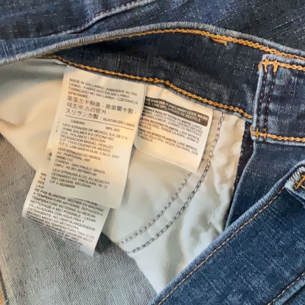 315 Shaping Bootcut LEVI’s - Picture 6 of 10